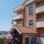 Ruby Apartment